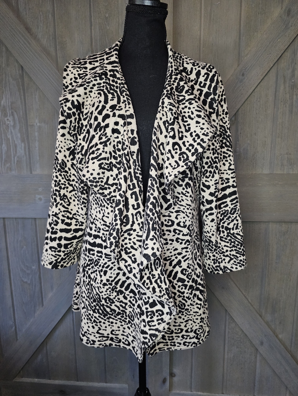 Calvin Kline Leopard Print Cardigan sz 10